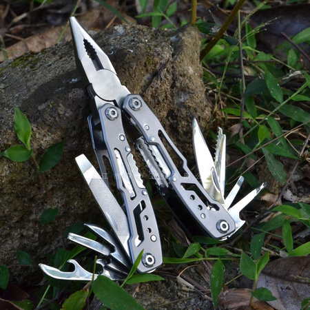 Multitool narzędzie wielofunkcyjne scyzoryk survival