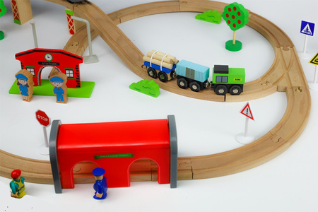 Sferazabawek Wooden Battery-Powered Train Set – Interactive & Safe Educational Toy for Kids