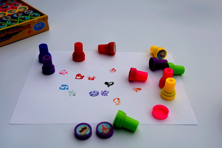 Pieczątki dla Dzieci STEMPELKI STEMPLE Zwierzaki Buźki KOLOROWE ZESTAW x 60